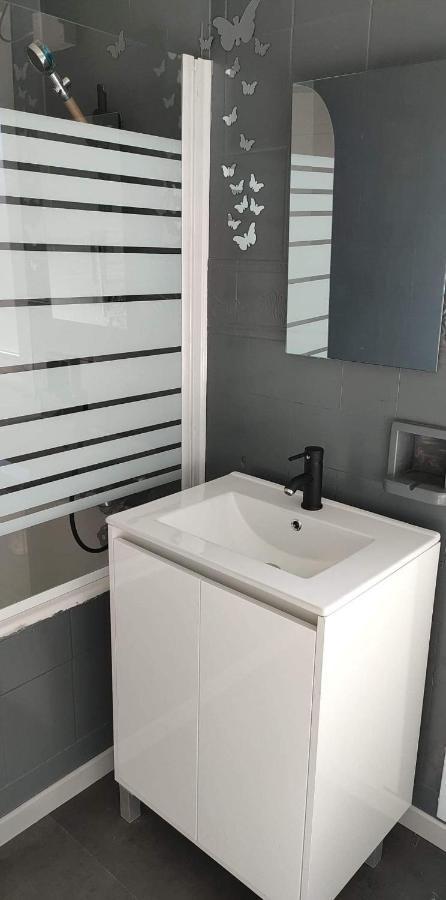 Appartement 2 Chambres Spacieuses Avec Terrasse Brouckerque Екстериор снимка